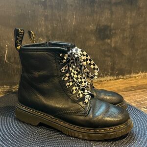 Girls doc martens